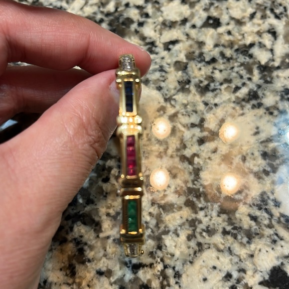 18K gold bangle with channel set emeralds, sapphires, rubies & diamond accents - Picture 5 of 9